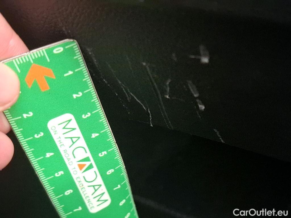  Volkswagen  Golf  VOLKSWAGEN / 2020 / 5P / Berline 1.0 ETSI OPF 110 DSG7 LIFE PLUS #4