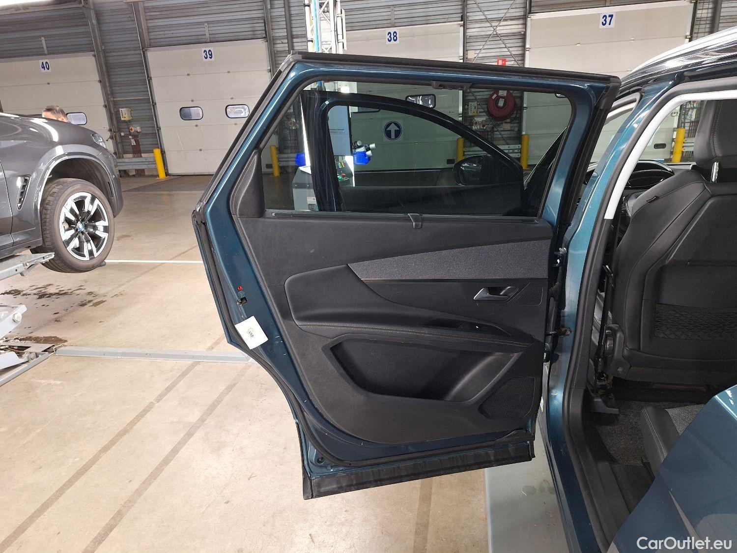  Peugeot  5008 Peugeot,  '16, Peugeot  1.5 BlueHDi 96kW S&S Allure 5d 7pl #55