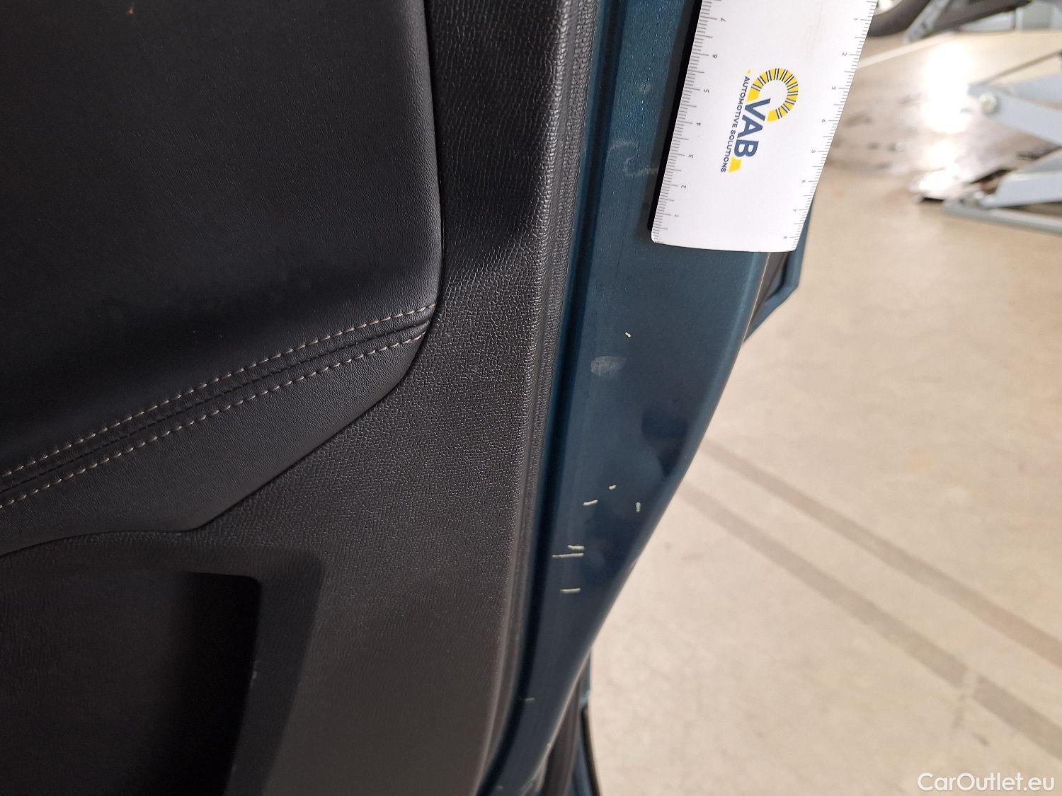  Peugeot  5008 Peugeot,  '16, Peugeot  1.5 BlueHDi 96kW S&S Allure 5d 7pl #46