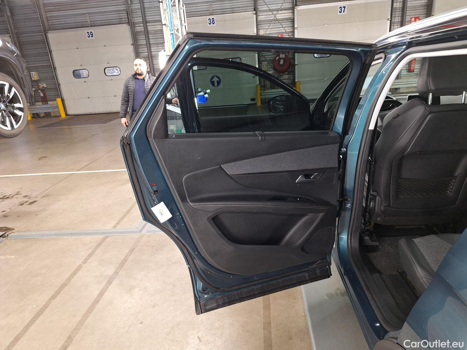  Peugeot  5008 Peugeot,  '16, Peugeot  1.5 BlueHDi 96kW S&S Allure 5d 7pl #58