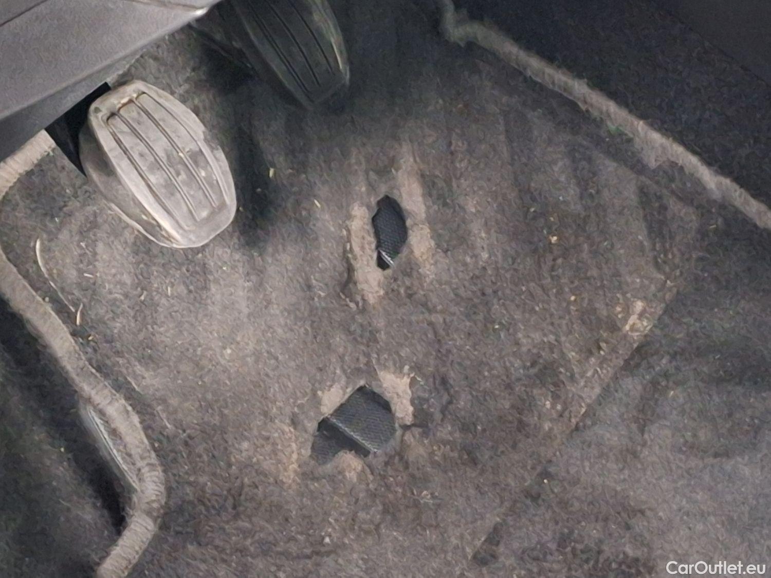  Peugeot  2008 Peugeot,  '19, Peugeot  1.5 BlueHDi 81kW S&S Active Pack 5d #42