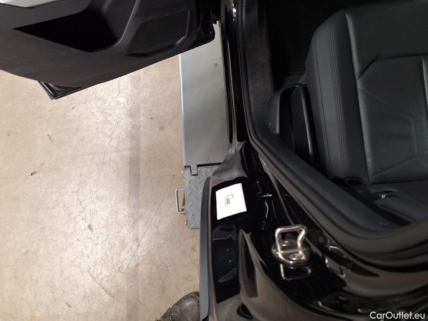  Audi  Q3 Audi,  '18, Audi  35 TDI S Tronic Business Edition 5d #34