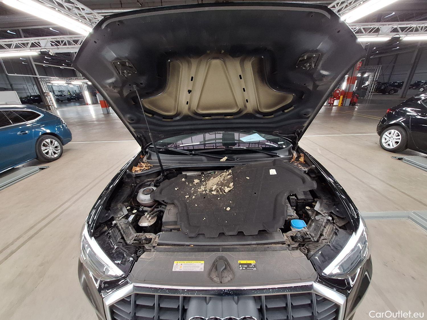  Audi  Q3 Audi,  '18, Audi  35 TDI S Tronic Business Edition 5d #36