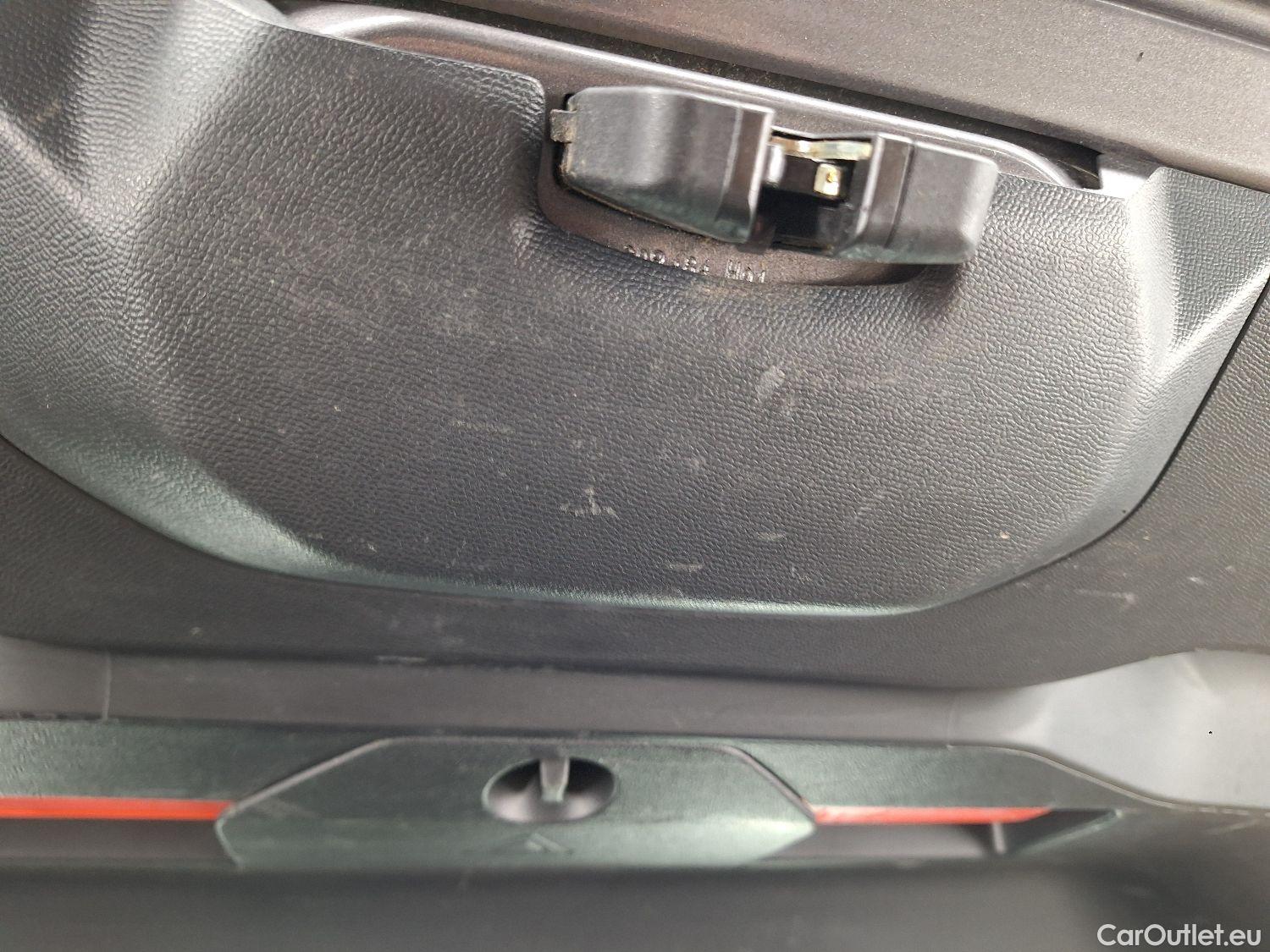  Peugeot  2008 Peugeot,  '19, Peugeot  1.5 BlueHDi 81kW S&S Active Pack 5d #48