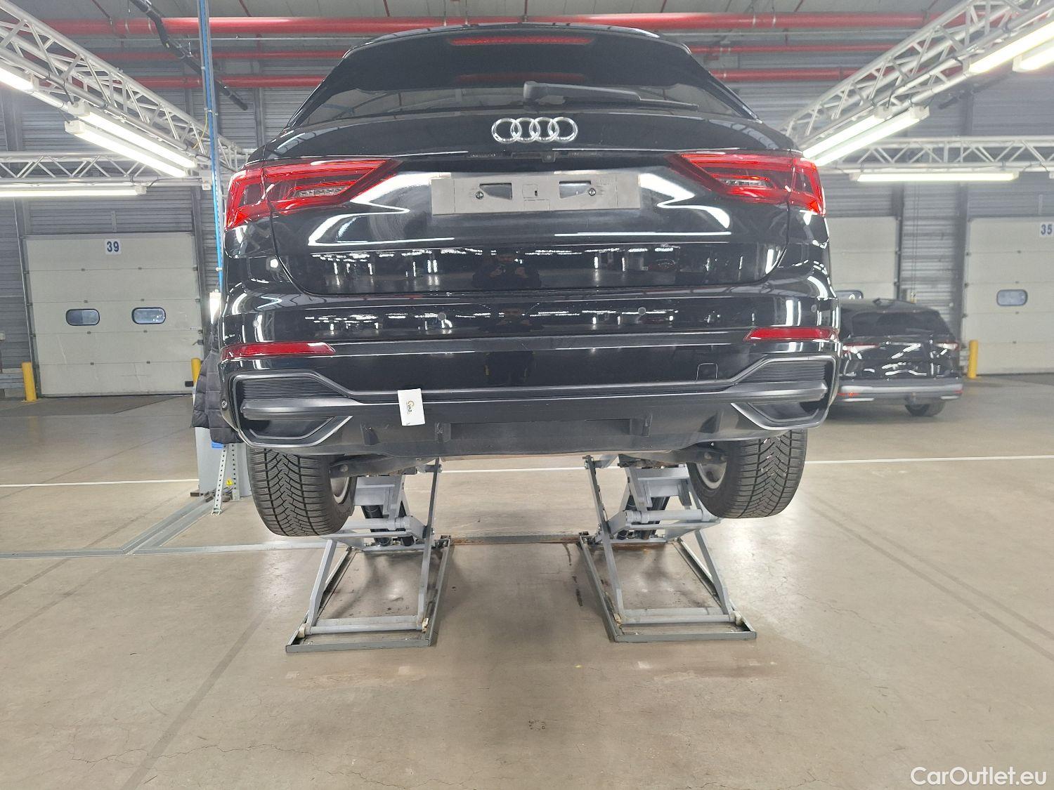  Audi  Q3 Audi,  '18 PHEV, Audi  45 TFSI e S tronic S Line 5d #1