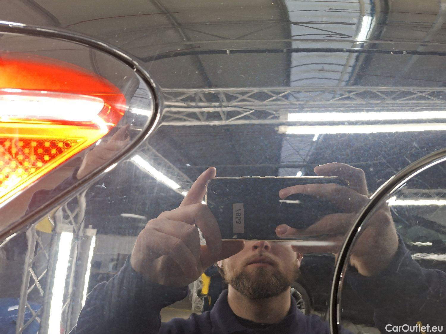  MG  EHS MG,  '20 PHEV, MG  1.5T Luxury 5d #9