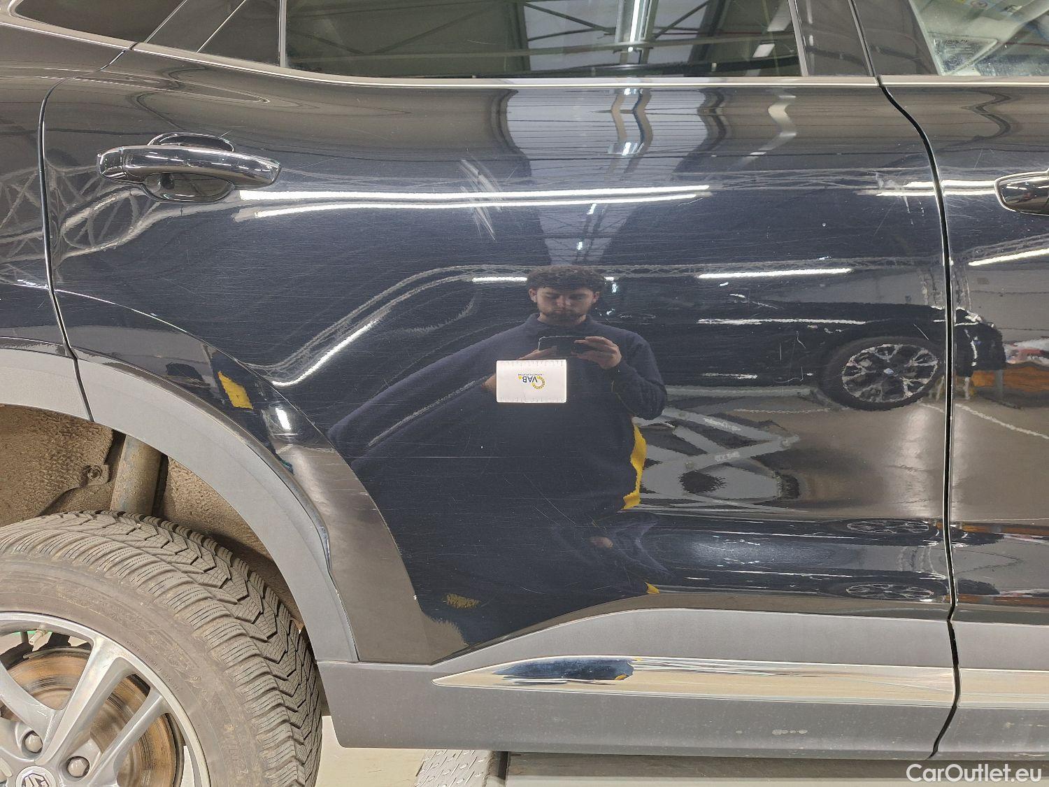  MG  EHS MG,  '20 PHEV, MG  1.5T Luxury 5d #4