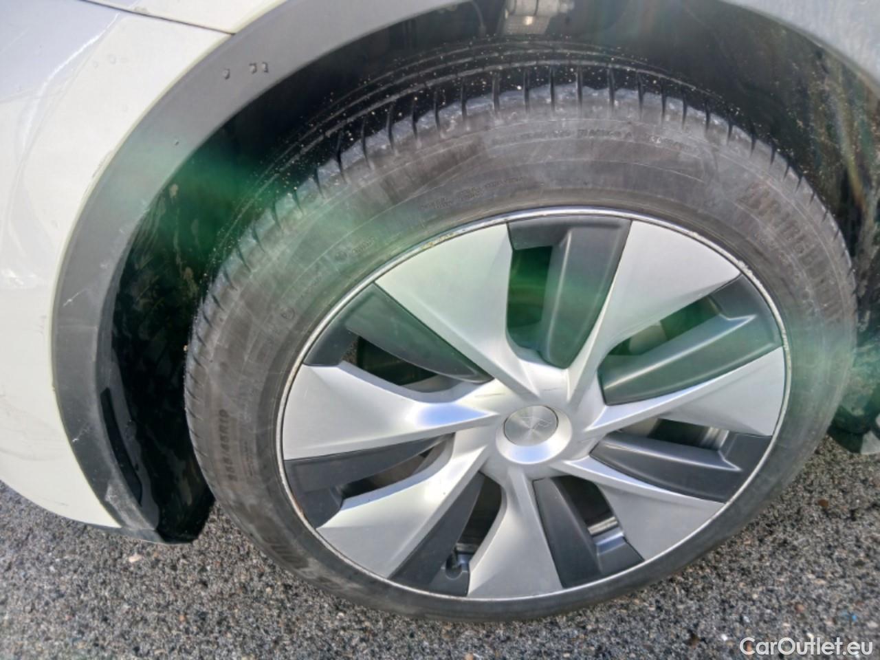  Tesla  Model Y TESLA  Gran Autonomía 4WD #3