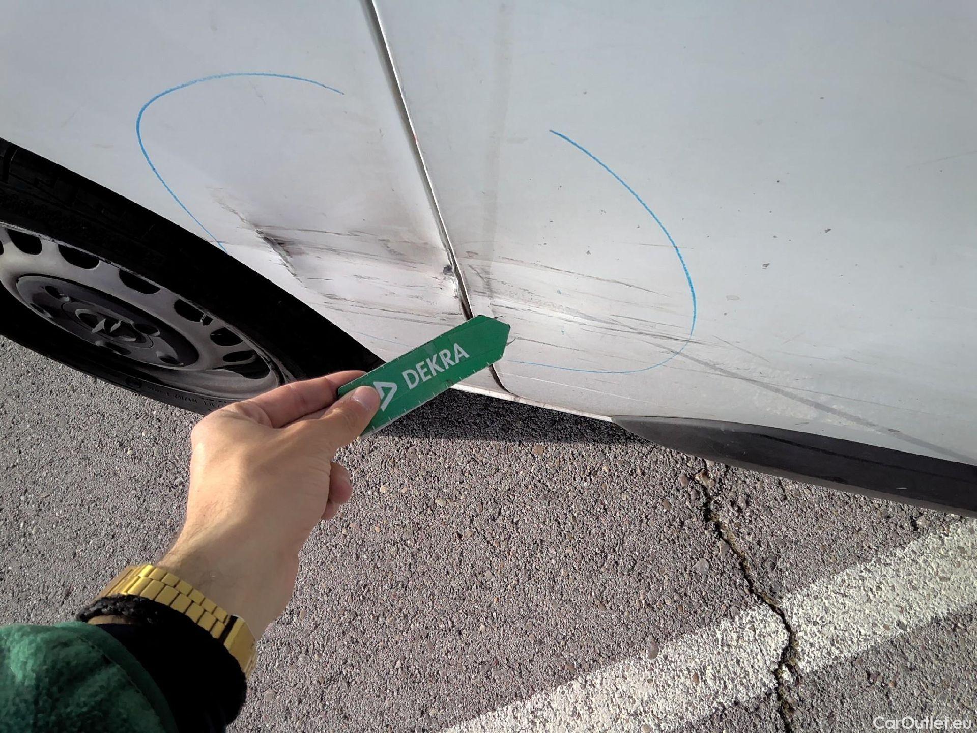  Opel  Vivaro OPEL  / 2019 / 4P / furgón 2.0 Diésel 88kW (120CV) M Inc. Express #52