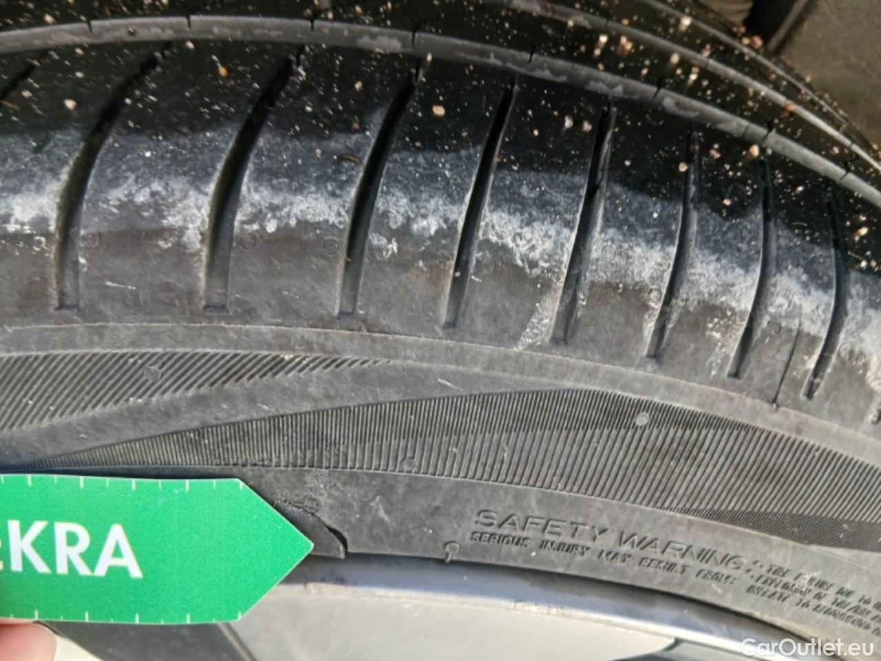  Tesla  Model Y TESLA  Gran Autonomía 4WD #7