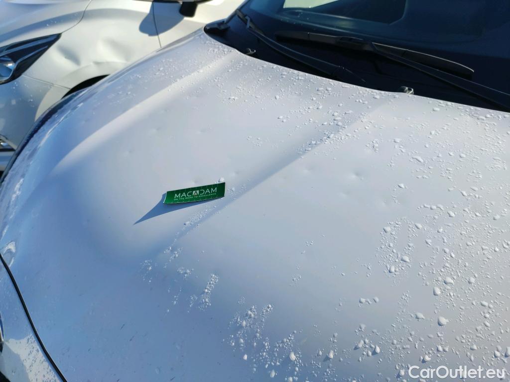  Toyota  Yaris TOYOTA  / 2020 / 5P / berlina con portón 1.5 120H Active Tech #4