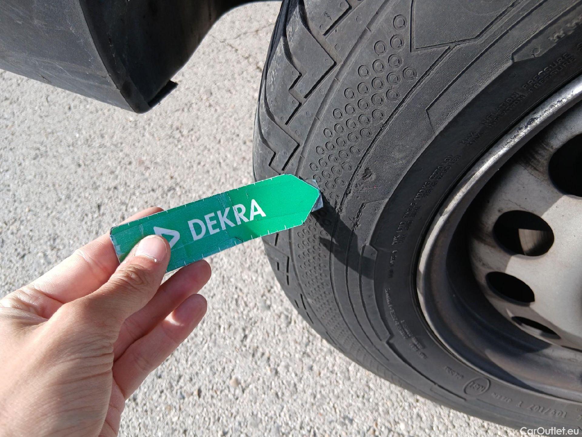  Opel  Vivaro OPEL  / 2019 / 4P / furgón 2.0 Diésel 88kW (120CV) M Inc. Express #9