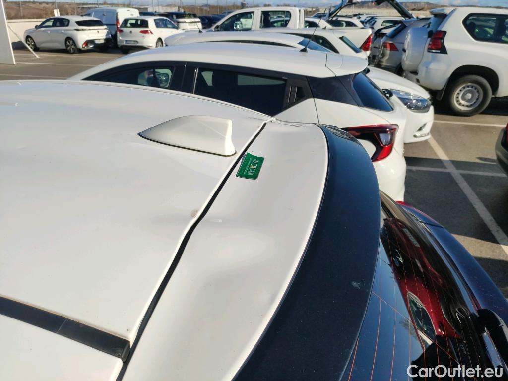  Toyota  Yaris TOYOTA  / 2020 / 5P / berlina con portón 1.5 120H Active Tech #15