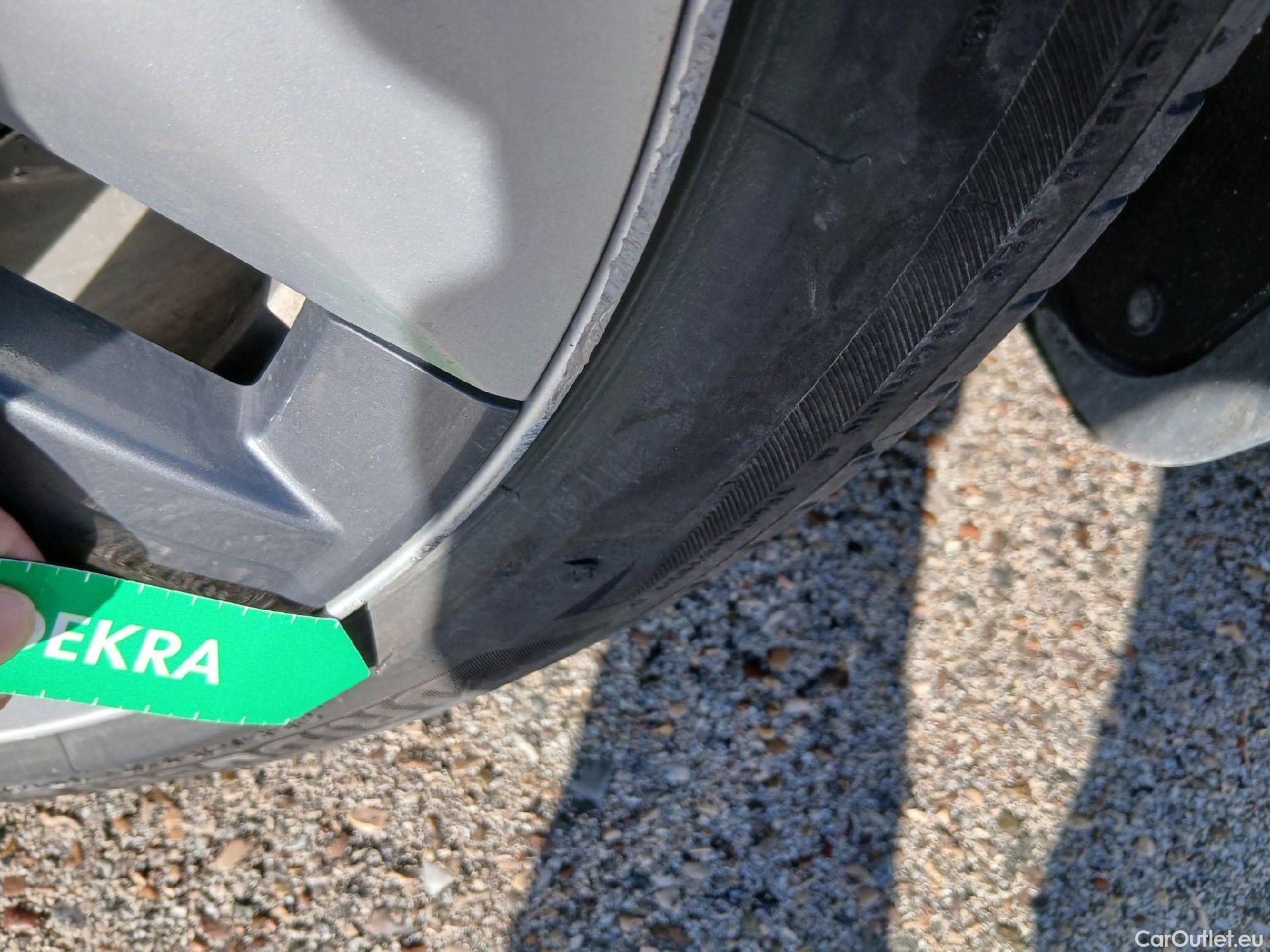  Tesla  Model Y TESLA  Gran Autonomía 4WD #13