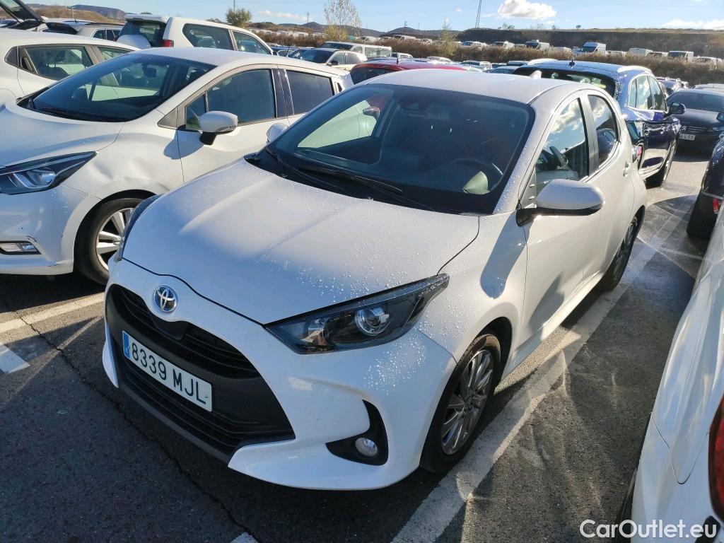  Toyota  Yaris TOYOTA  / 2020 / 5P / berlina con portón 1.5 120H Active Tech #22
