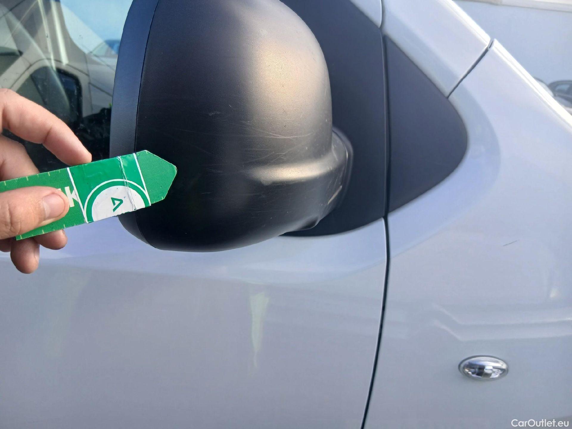  Opel  Vivaro OPEL  / 2019 / 4P / furgón 1.5 Diésel 74kW(100CV)M Std Exp #49