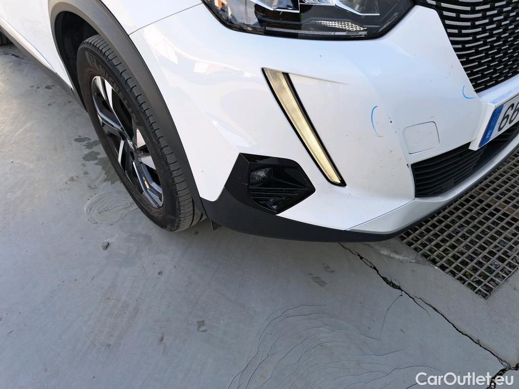  Peugeot  2008 PEUGEOT  / 2019 / 5P / todoterreno Allure Pack BlueHDI 130 S&S EAT8 #29