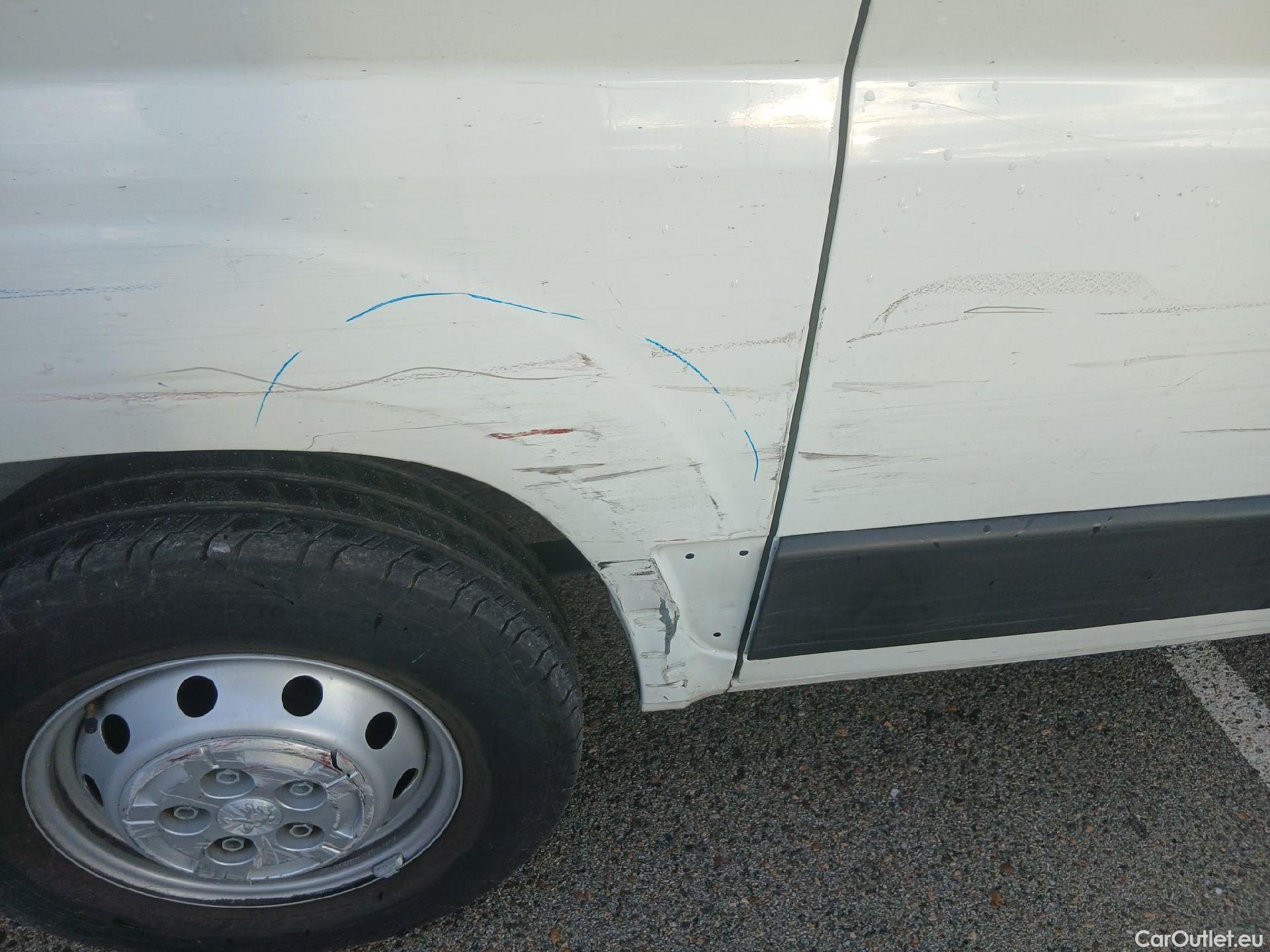  Peugeot  Boxer PEUGEOT  / 2014 / 4P / furgón 330 L1 H1 BHDI 88kW (120CV) S&S 6 Vel. M #58