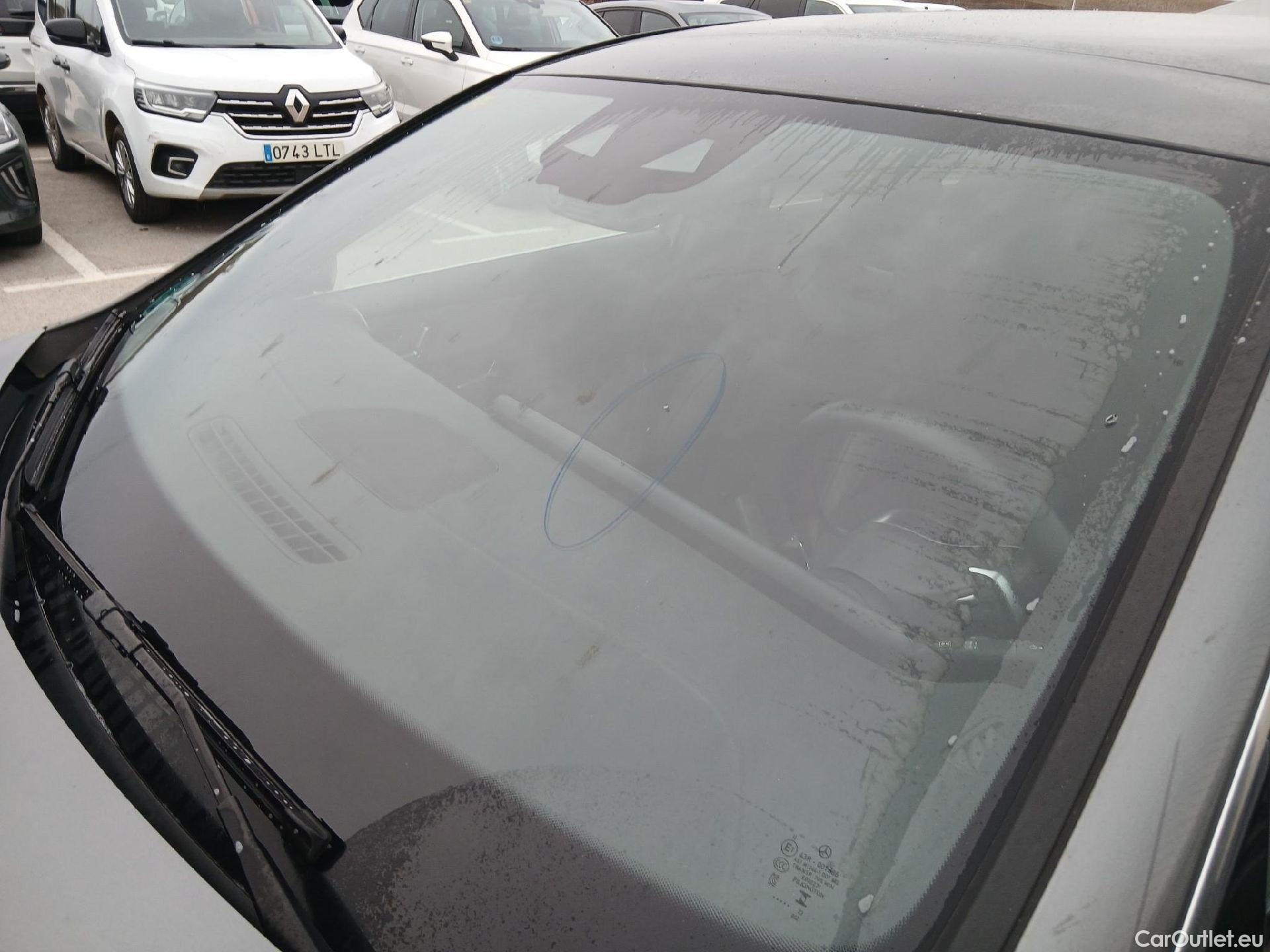  Mercedes  A-Klasse MERCEDES-BENZ Clase A / 2018 / 5P / berlina con portón A 200 #15