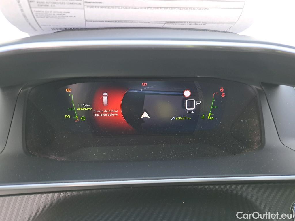  Peugeot  2008 PEUGEOT  / 2019 / 5P / todoterreno Allure Pack BlueHDI 130 S&S EAT8 #33