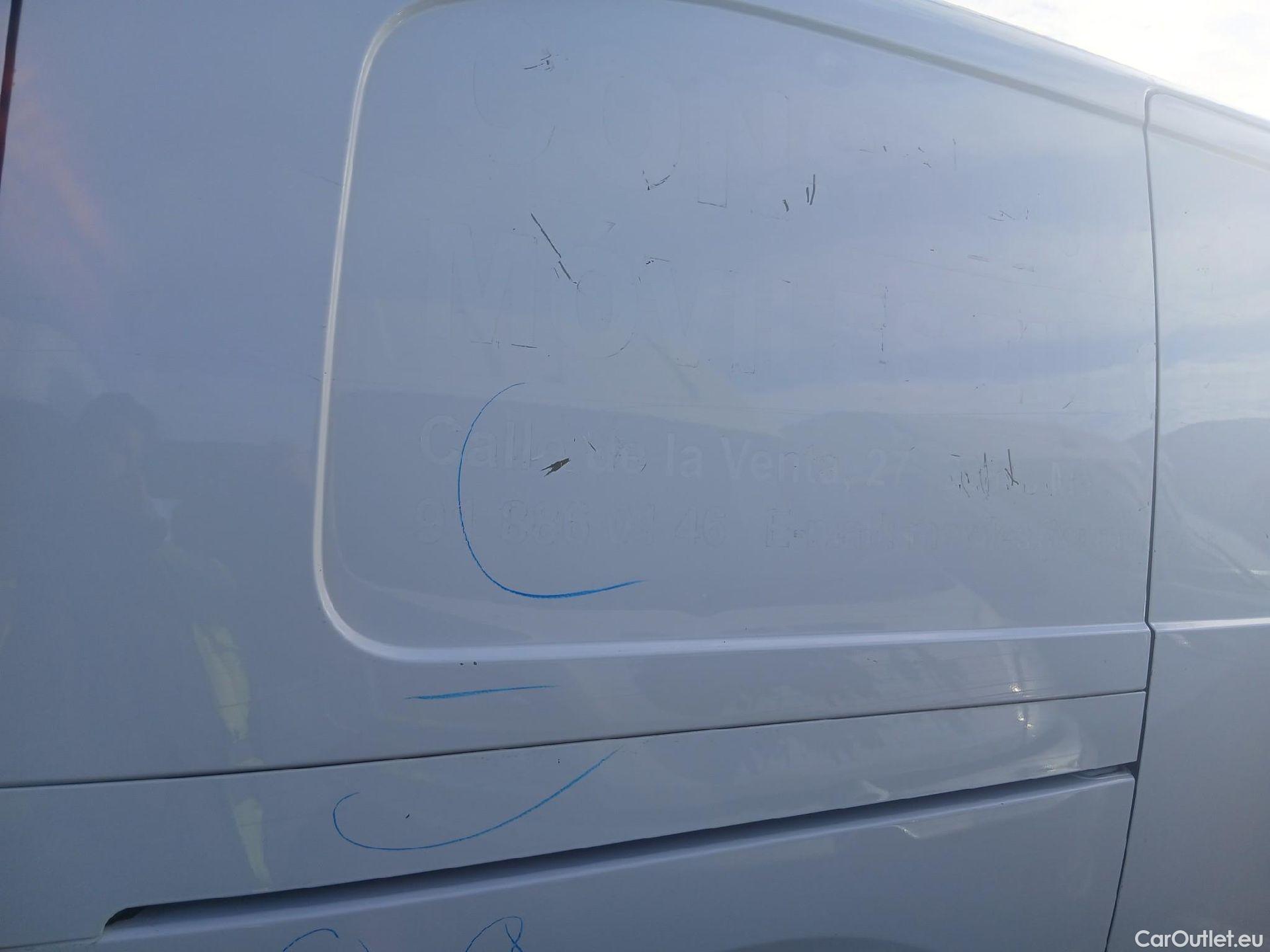  Opel  Vivaro OPEL  / 2019 / 4P / furgón 1.5 Diésel 74kW(100CV)M Std Exp #43