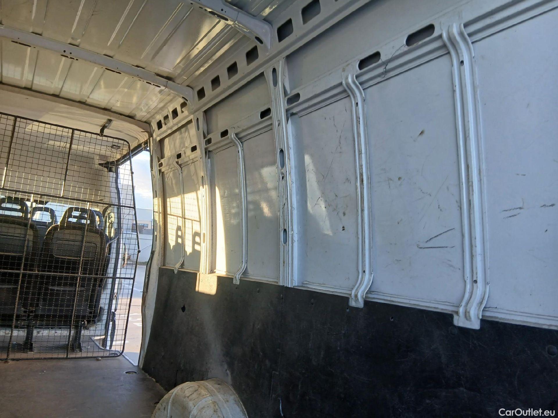  Iveco  Daily IVECO  / 2019 / 4P / combi 35S 14H V 4100/H2 16H M3  #51