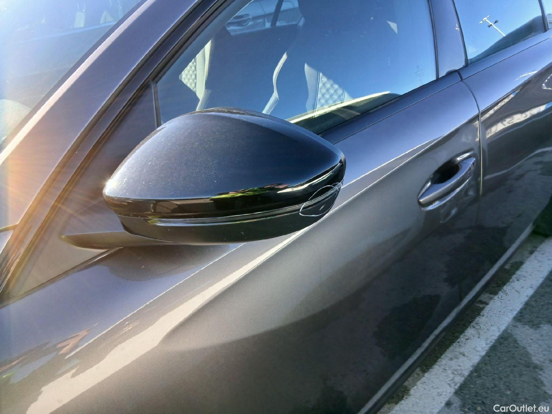  Peugeot  508 PEUGEOT  / 2018 / 5P / berlina con portón 5P Active Pack BlueHDi 130 S&S EAT8 #12