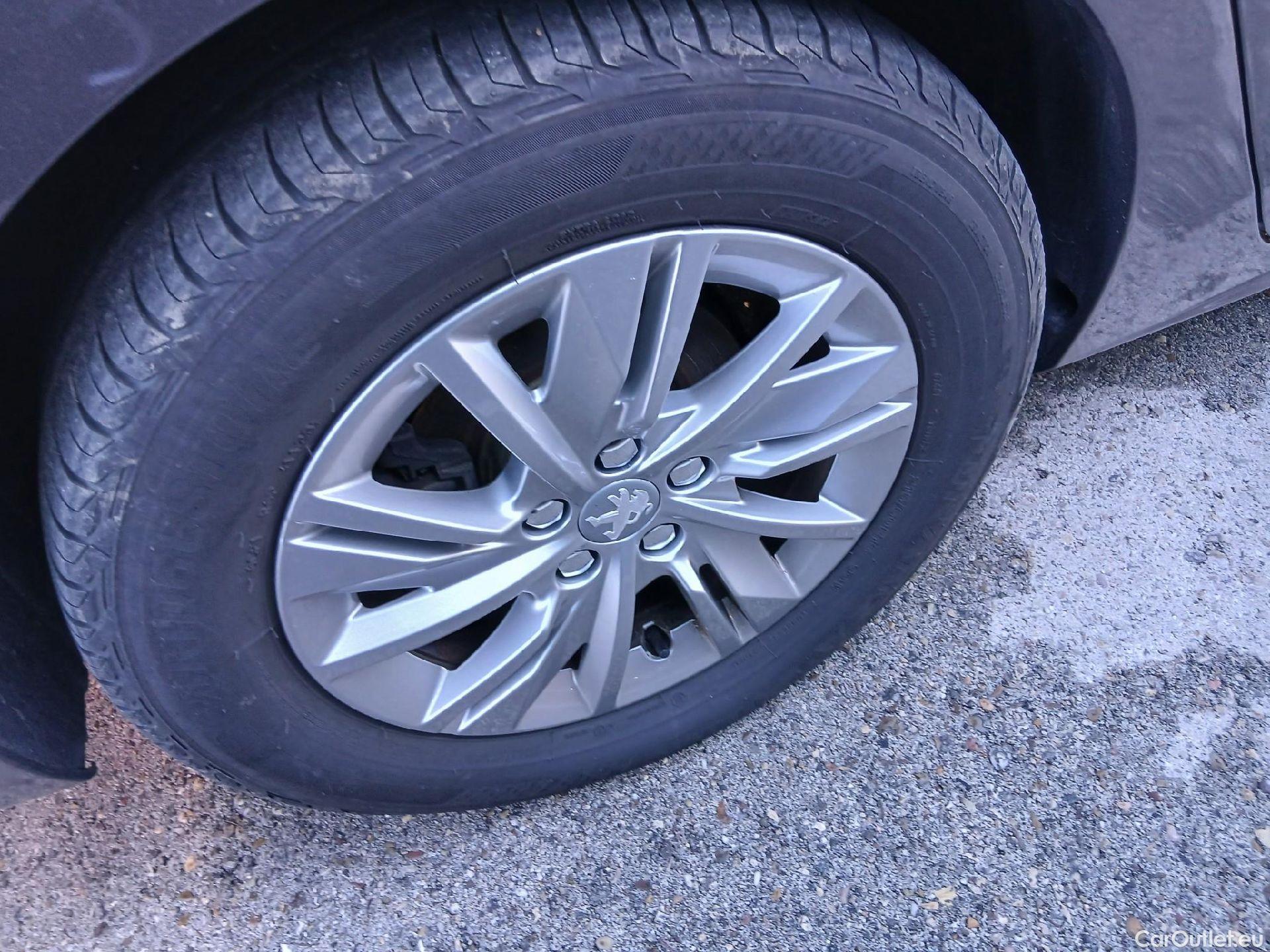  Peugeot  508 PEUGEOT  / 2018 / 5P / berlina con portón 5P Active Pack BlueHDi 130 S&S EAT8 #6