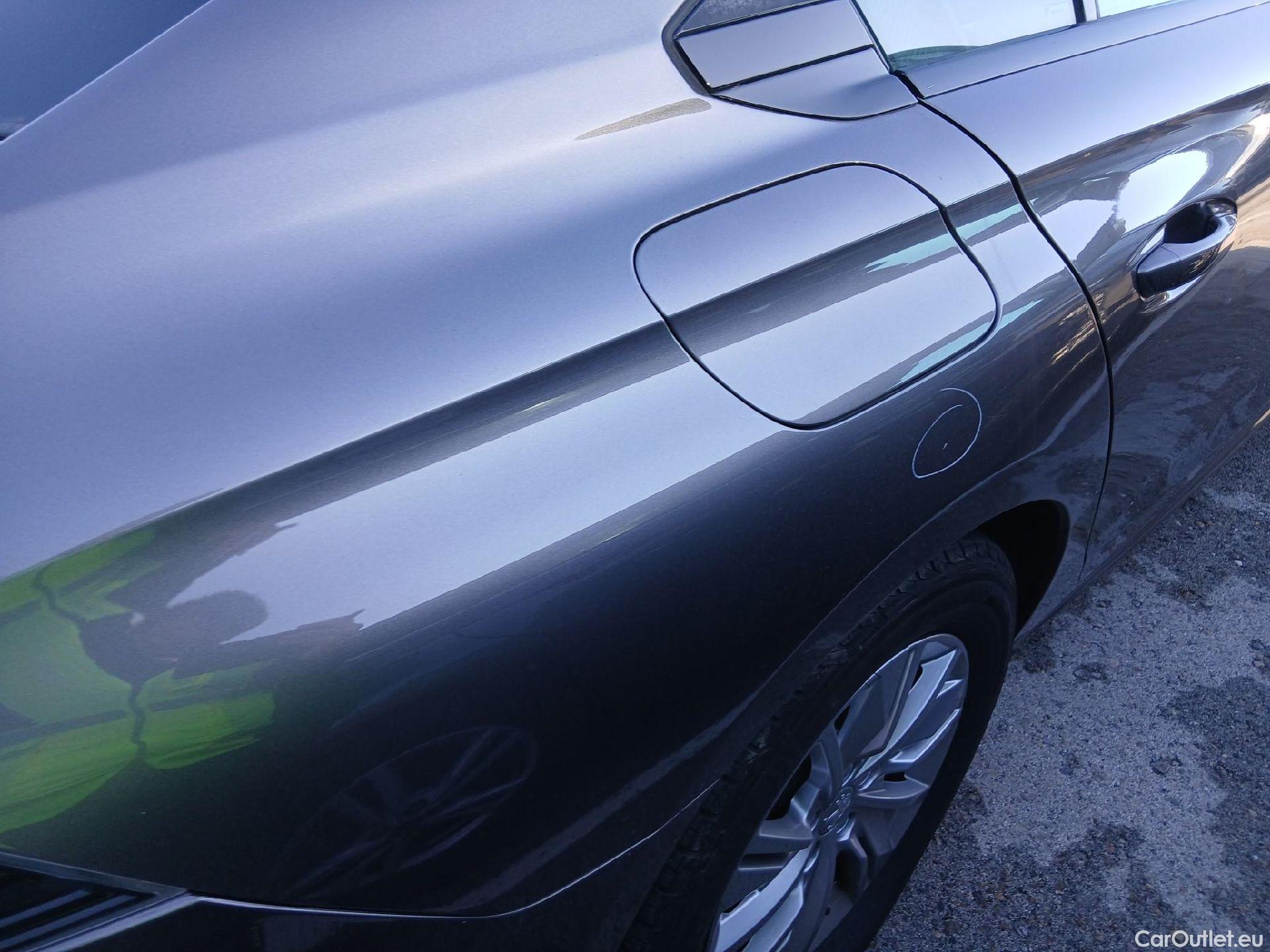  Peugeot  508 PEUGEOT  / 2018 / 5P / berlina con portón 5P Active Pack BlueHDi 130 S&S EAT8 #16