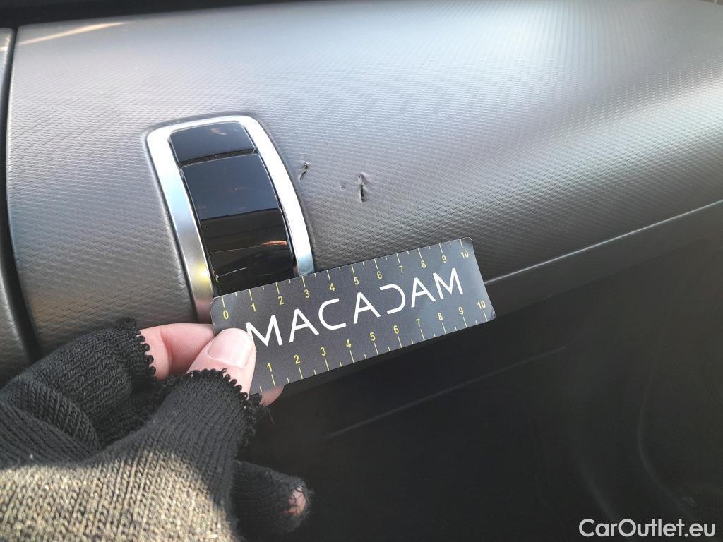  Citroen  C4 Cactus CITROEN  / 2018 / 5P / berlina con portón BlueHDi 100 S&S Feel #2