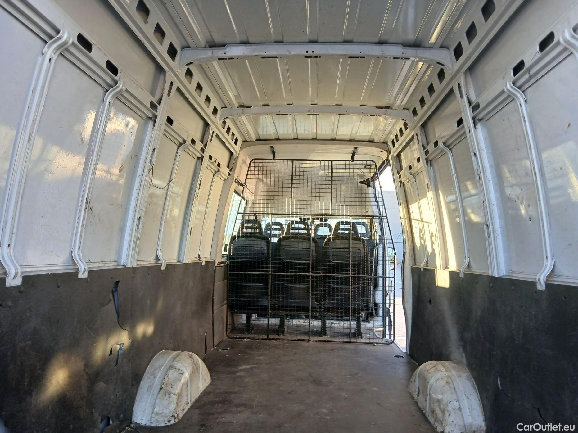  Iveco  Daily IVECO  / 2019 / 4P / combi 35S 14H V 4100/H2 16H M3  #53