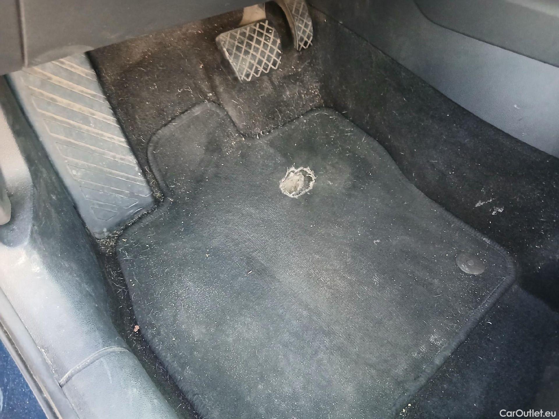  Skoda  Octavia SKODA  / 2020 / 5P / familiar Combi 2.0 TDI 85kW(115CV) DSG Ambition #3