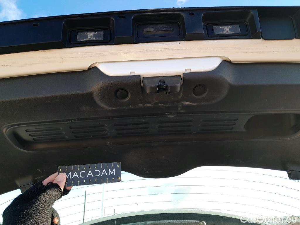  Citroen  C4 Cactus CITROEN  / 2018 / 5P / berlina con portón BlueHDi 100 S&S Feel #20