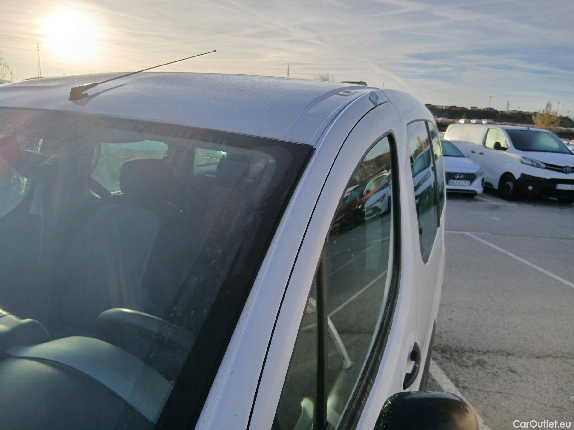  Citroen  Berlingo  Combi Live Edition 1.6 BlueHDi 100CV MT5 E6 #16