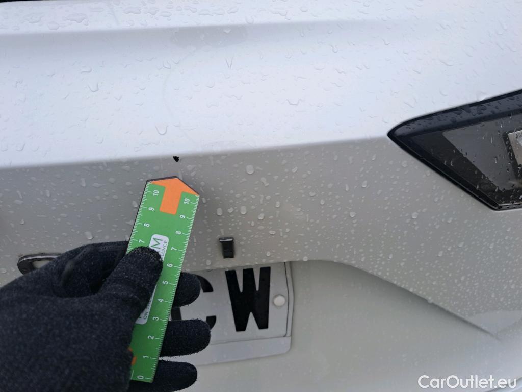  Land Rover  Discovery NISSAN QASHQAI / 2024 / 5P / todoterreno DIG-T 103kW (140CV) mHEV 4x2 Acenta #17