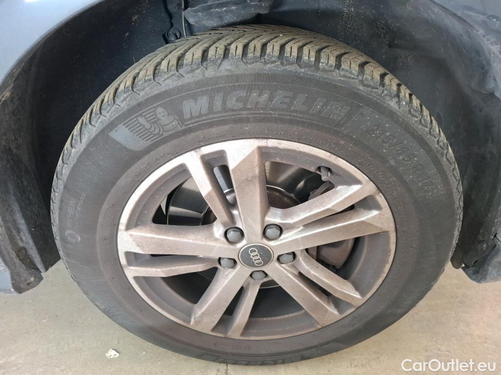  Audi  Q3 AUDI  Sportback / 2019 / 5P / SUV 45 TFSI E 245 S TRONIC BUSINESS LINE #26