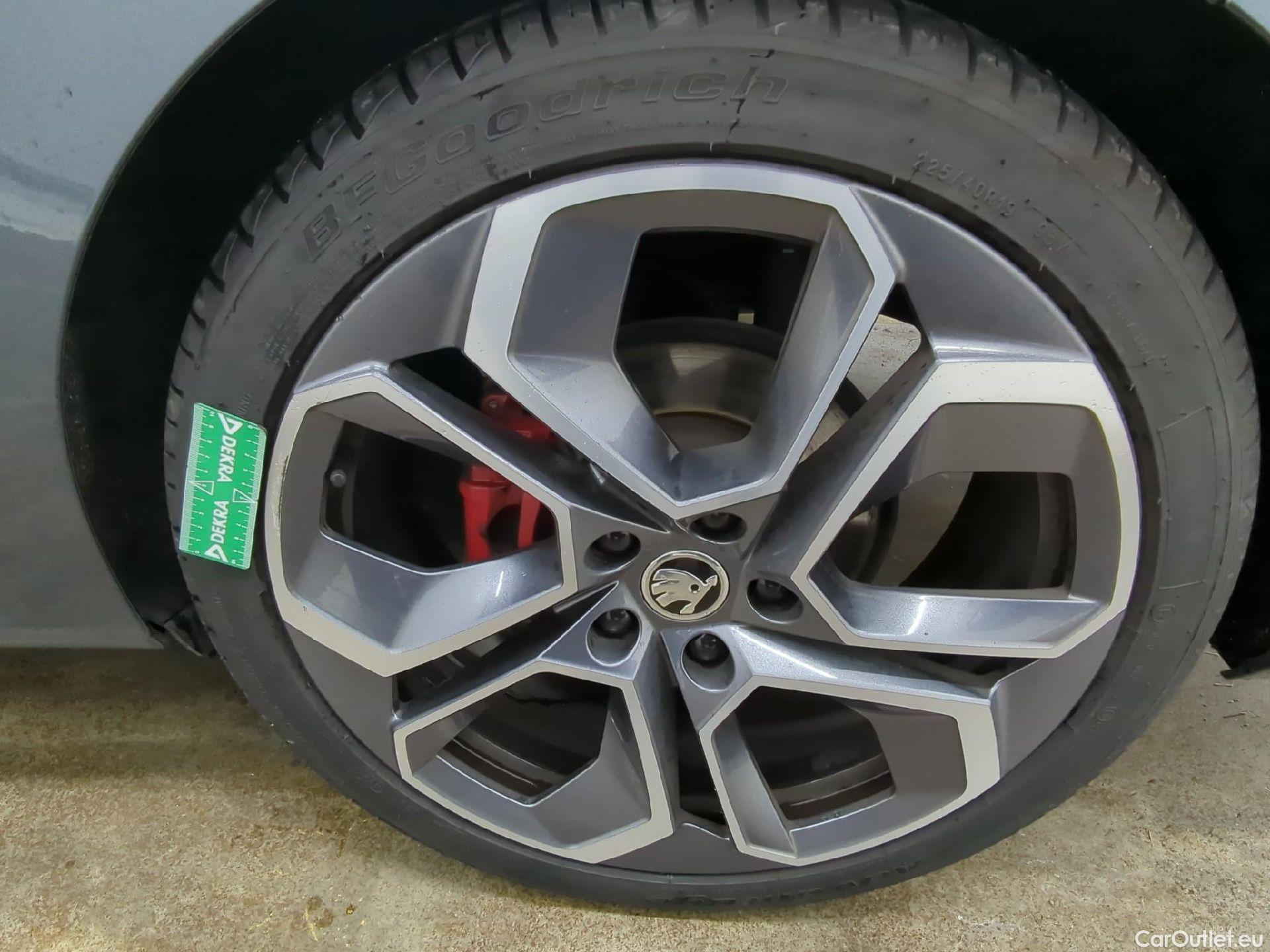  Skoda  Octavia  Berline RS 2.0 TDI 200CV BVA7 E6d #5