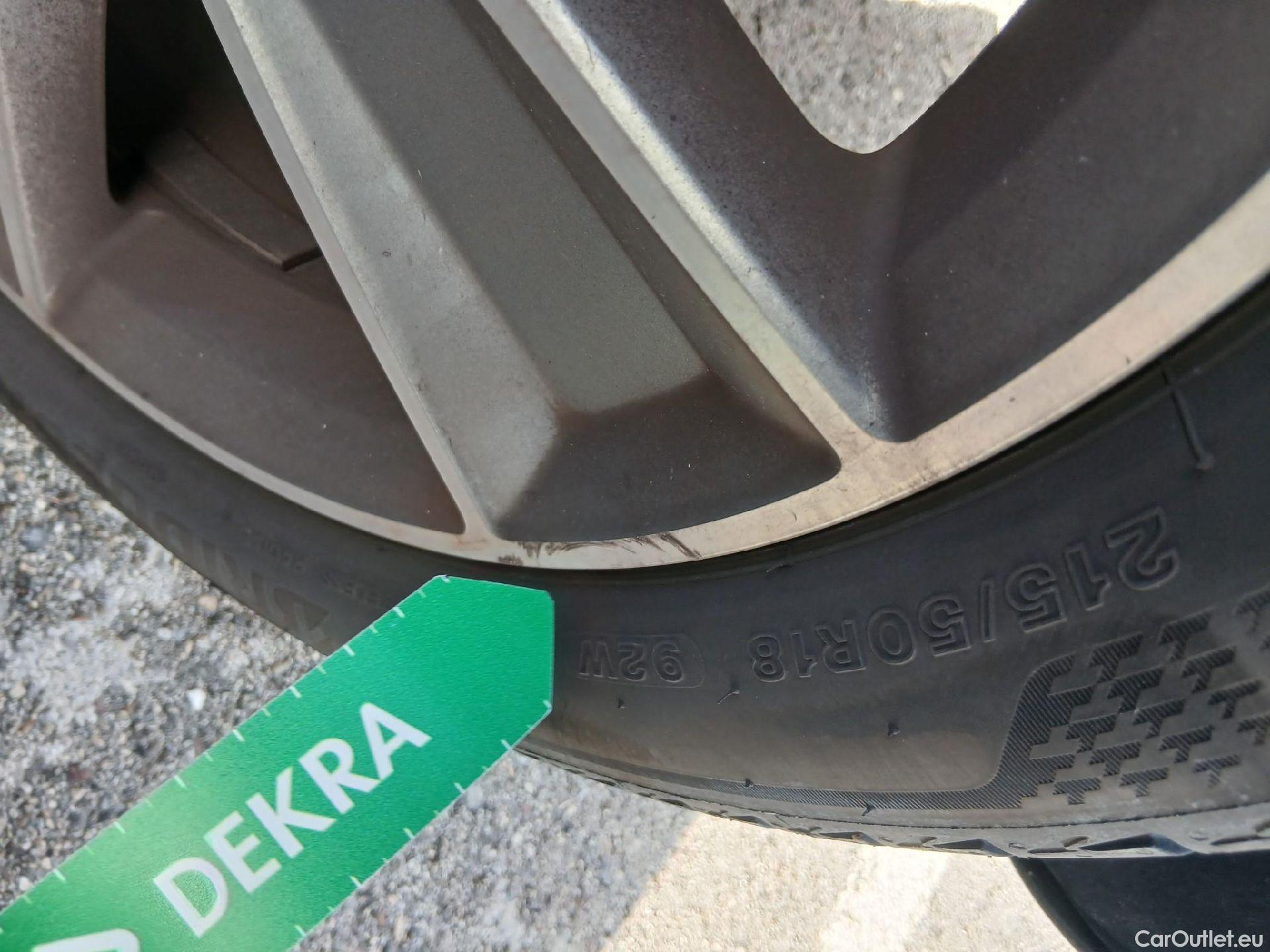  Audi  Q2 AUDI  / 2016 / 5P / todoterreno Design 35 TFSI 110kW (150CV) S tronic #4