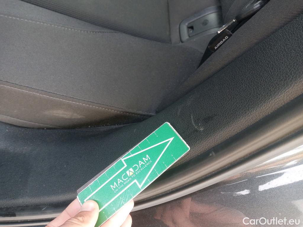  Audi  A4 AUDI  / 2019 / 5P / familiar Avant S line 35 TFSI 110kW (150CV) #18