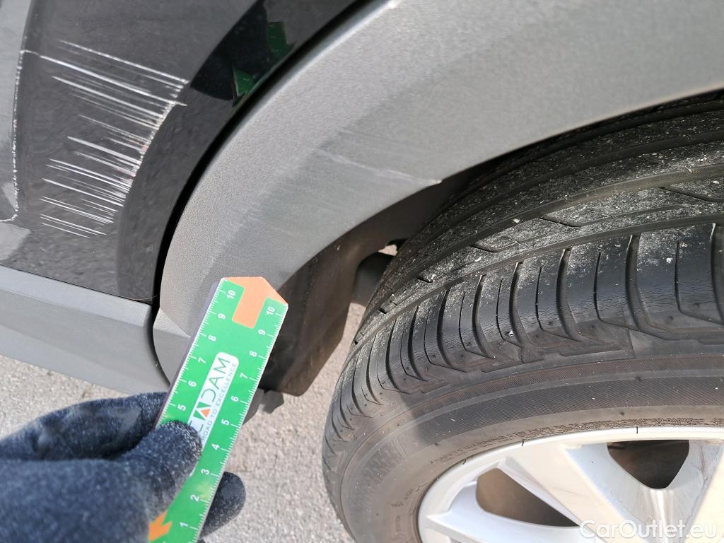  Audi  Q2 AUDI  / 2016 / 5P / todoterreno Advanced 30 TFSI 85kW (116CV) #28