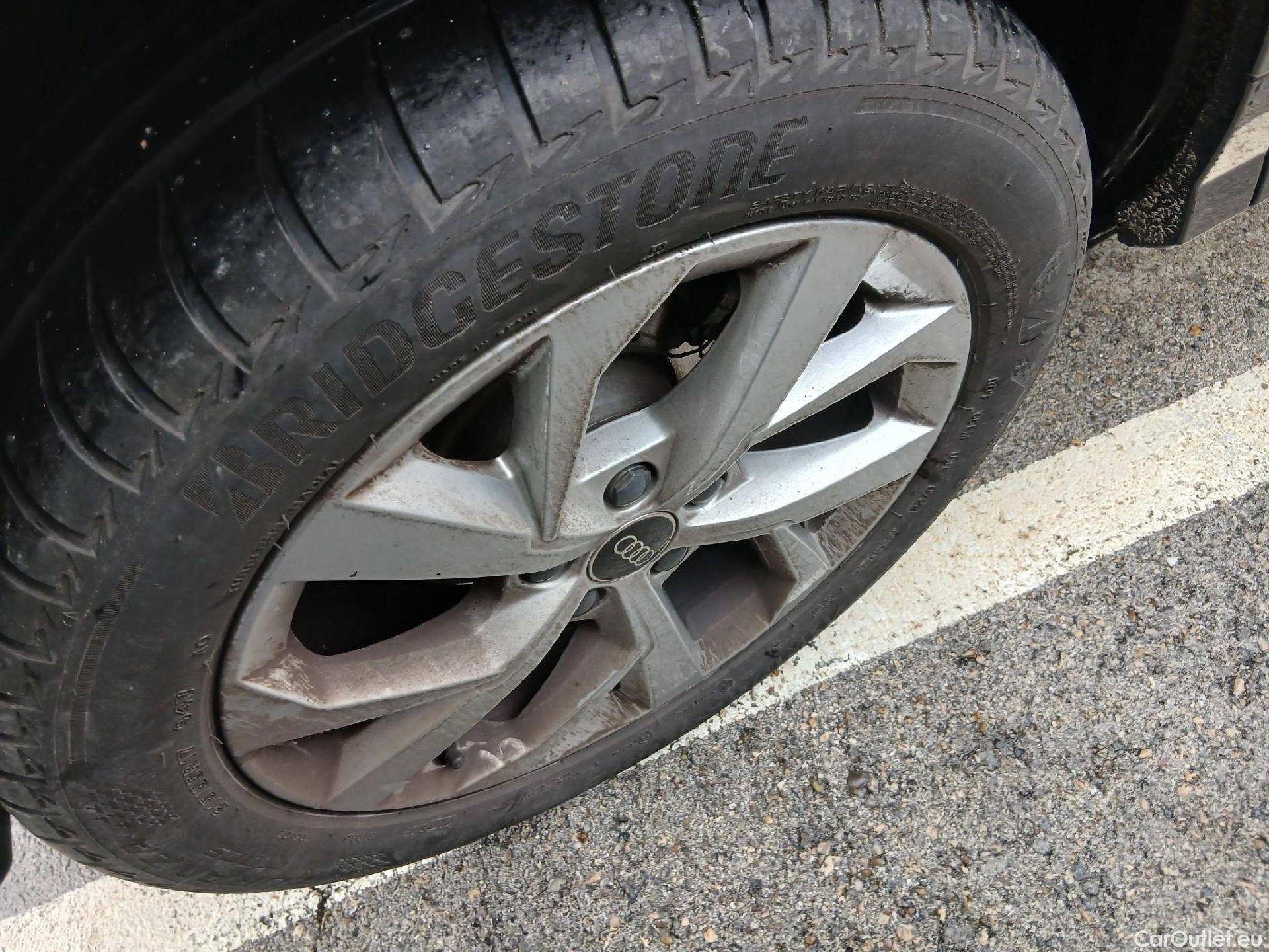  Audi  Q2 AUDI  / 2020 / 5P / todoterreno Advanced 30 TDI 85kW (116CV) #3