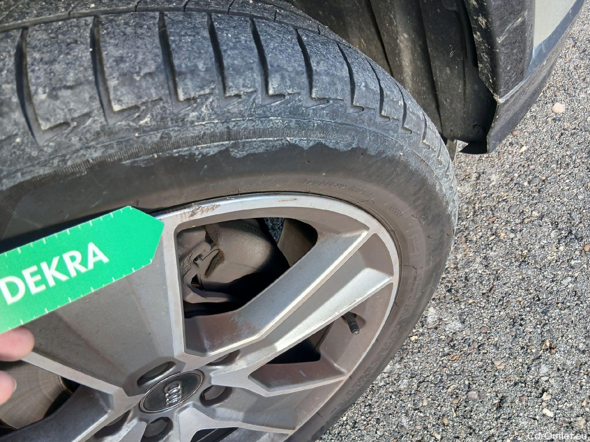  Audi  Q2 AUDI  / 2016 / 5P / todoterreno Design 35 TFSI 110kW (150CV) S tronic #6