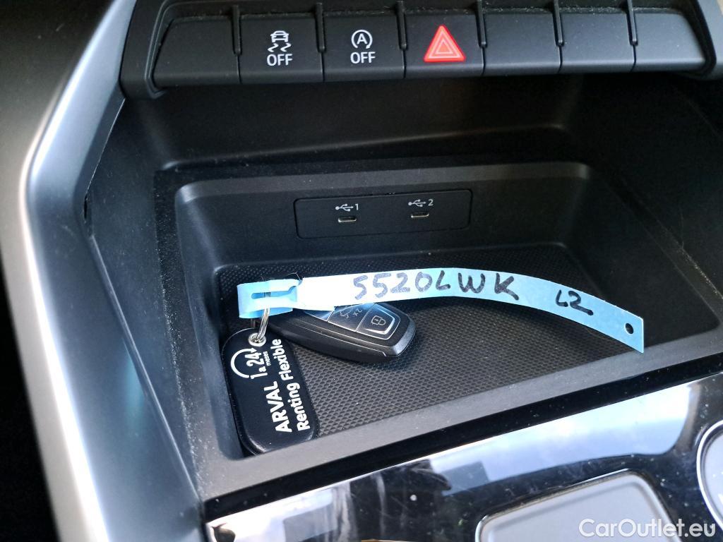  Audi  A3 AUDI  / 2020 / 5P / berlina con portón Sportback 30 TFSI 81kW (110CV) S tronic #2