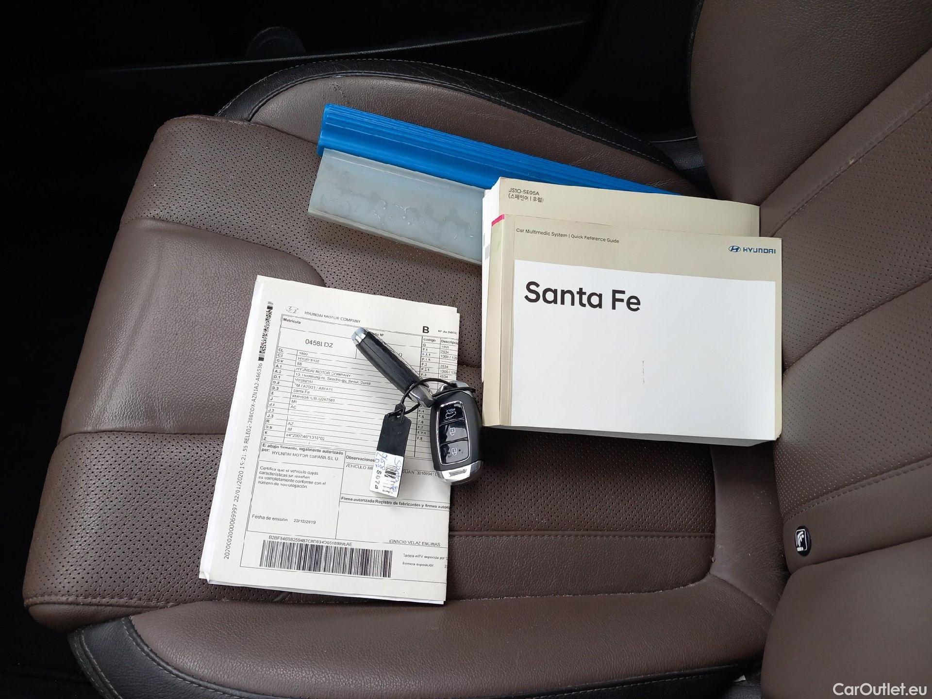  Hyundai  Santa Fe HYUNDAI  / 2018 / 5P / todoterreno 2.2 CRDi Tecno Auto 4x2 SR #3