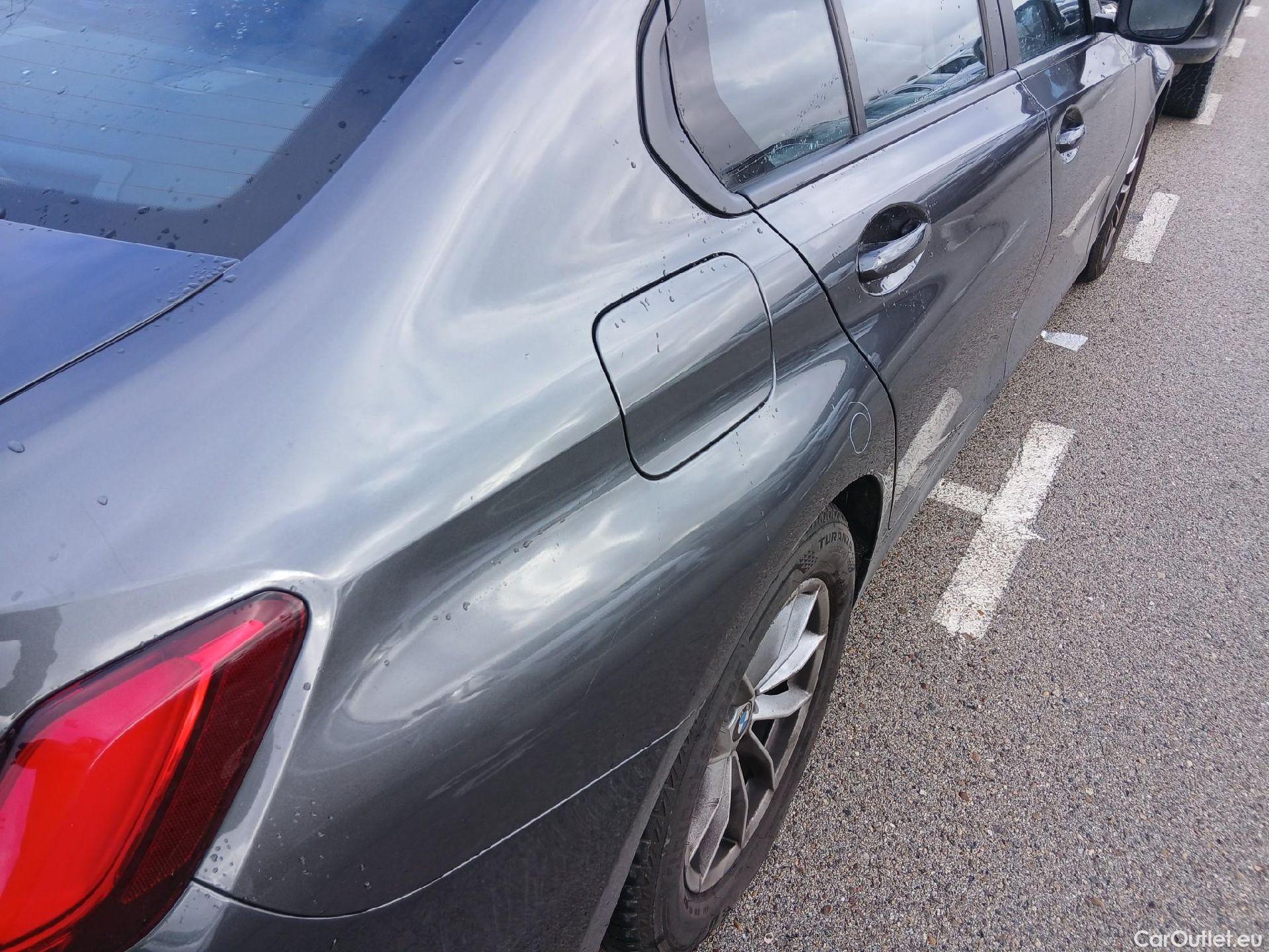  Bmw  Serie 3 BMW  / 2018 / 4P / sedán 318d Auto. #12