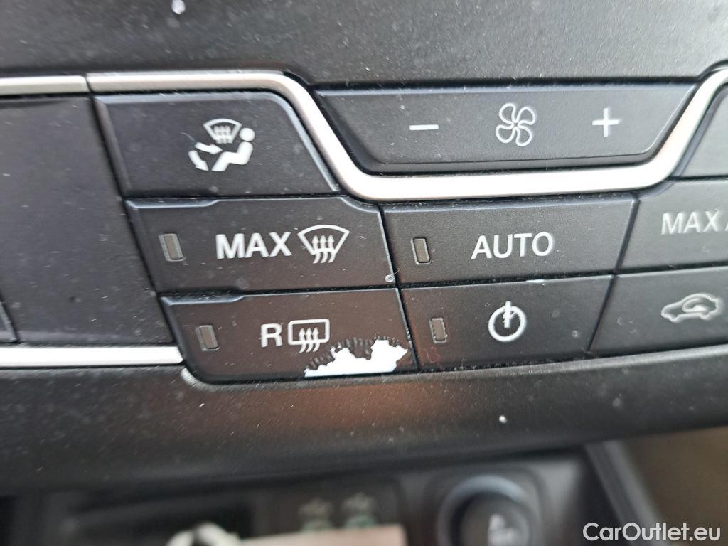  Ford  Mondeo FORD  / 2014 / 5P / familiar 2.0 TDCi 110kW Trend Powershift SB #29