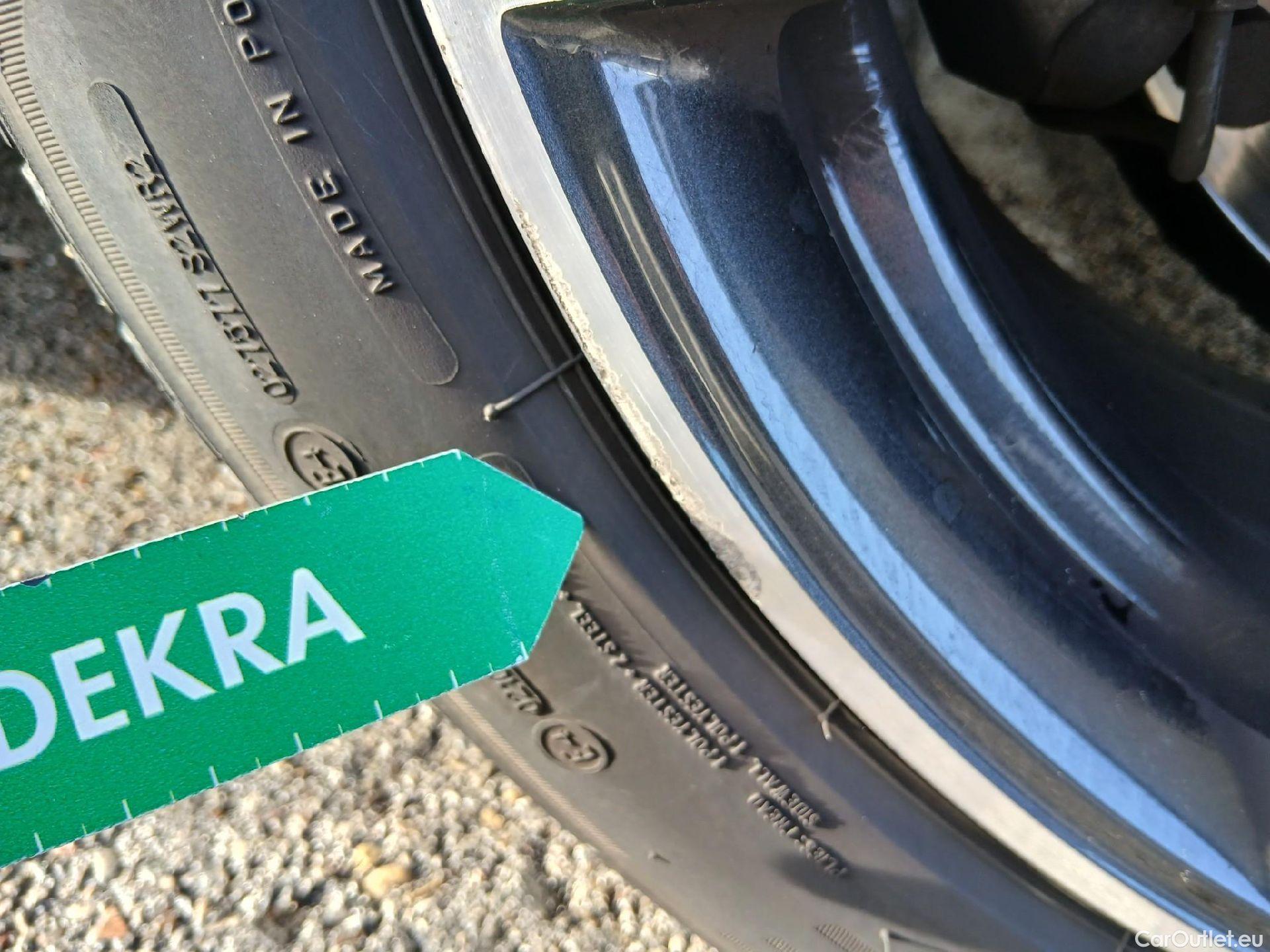  Bmw  Serie 5 BMW  / 2020 / 4P / sedán 530iA #15