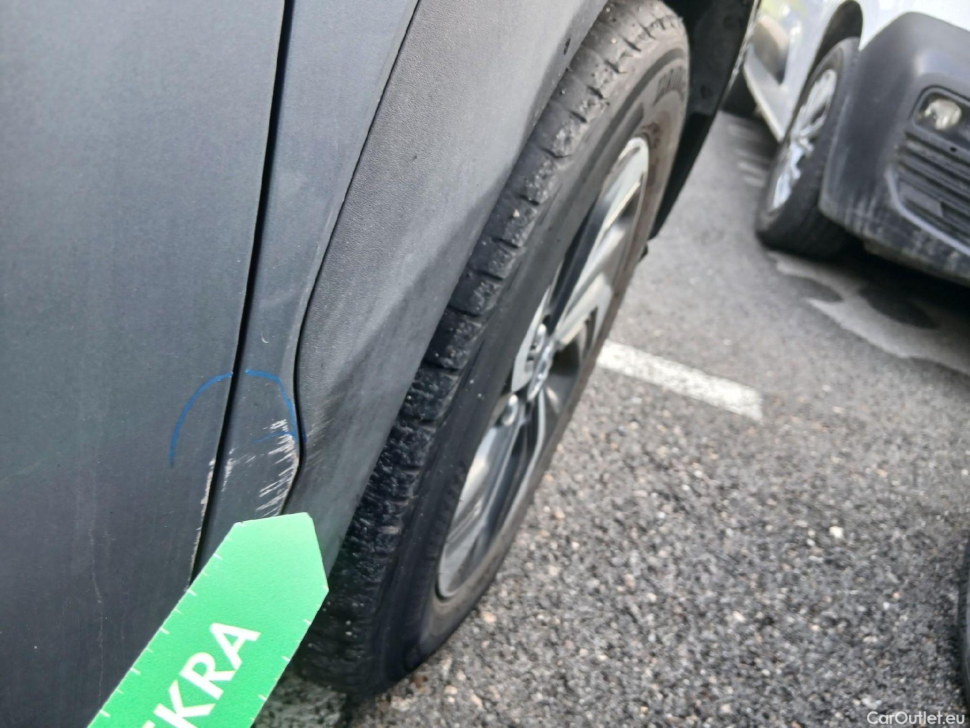  Hyundai  Konna HYUNDAI Kona / 2017 / 5P / todoterreno 1.6 GDI HEV Klass DCT #39