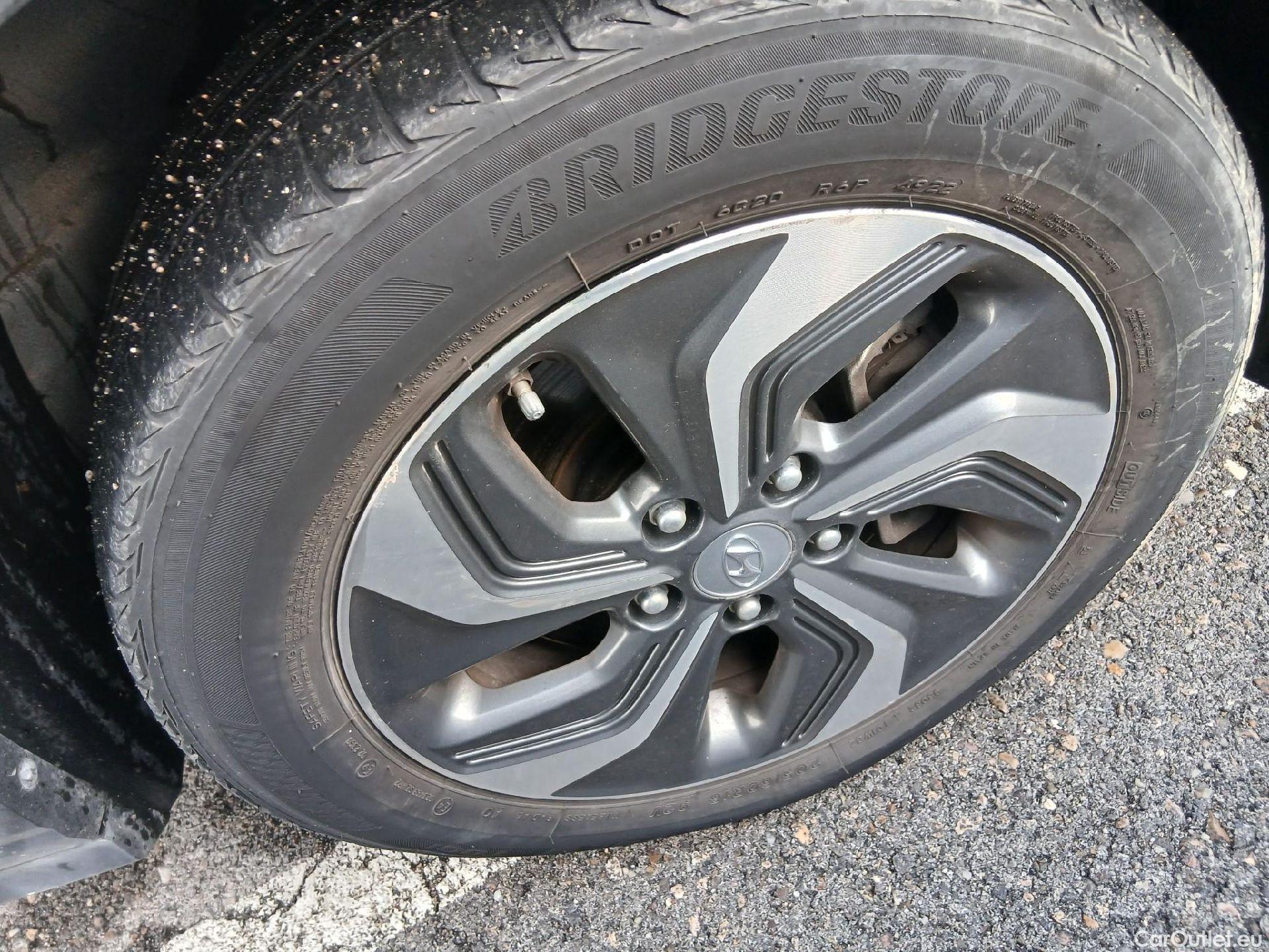  Hyundai  Konna HYUNDAI Kona / 2017 / 5P / todoterreno 1.6 GDI HEV Klass DCT #10