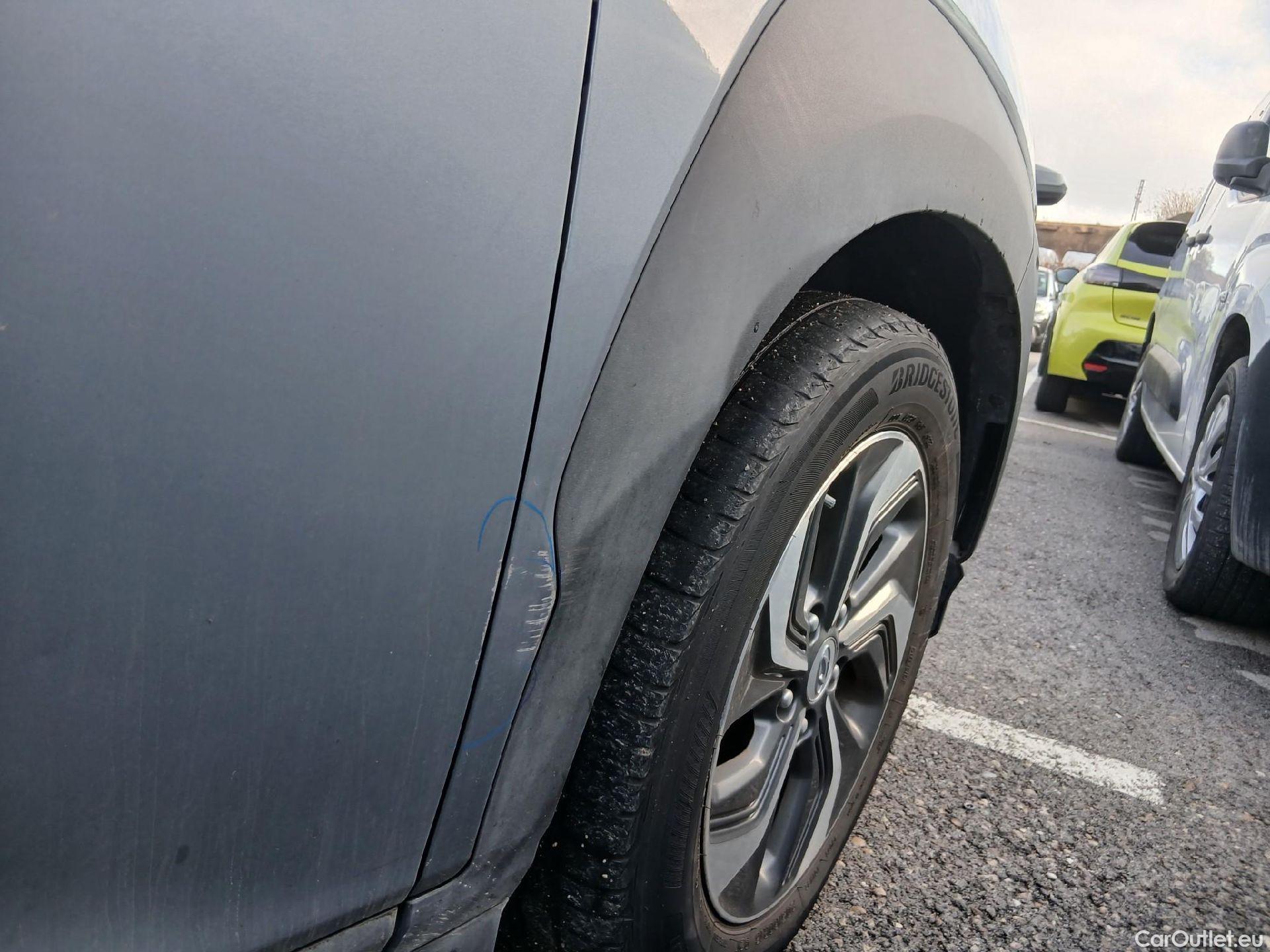  Hyundai  Konna HYUNDAI Kona / 2017 / 5P / todoterreno 1.6 GDI HEV Klass DCT #36